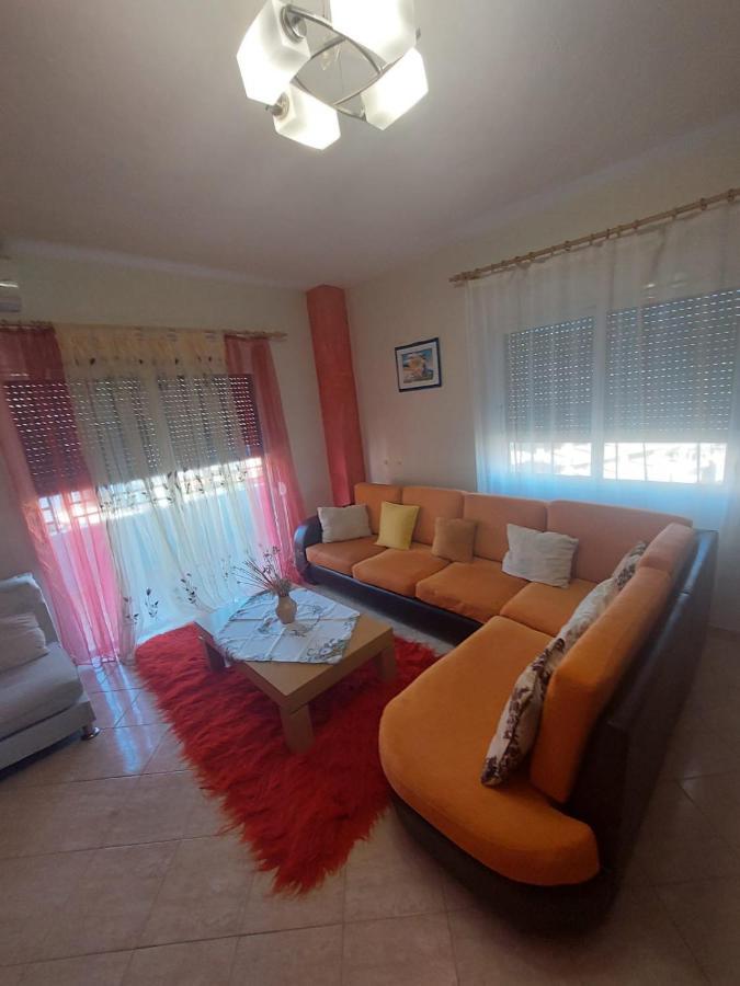 Skerdi's apartament Apartment Sarande Bagian luar foto