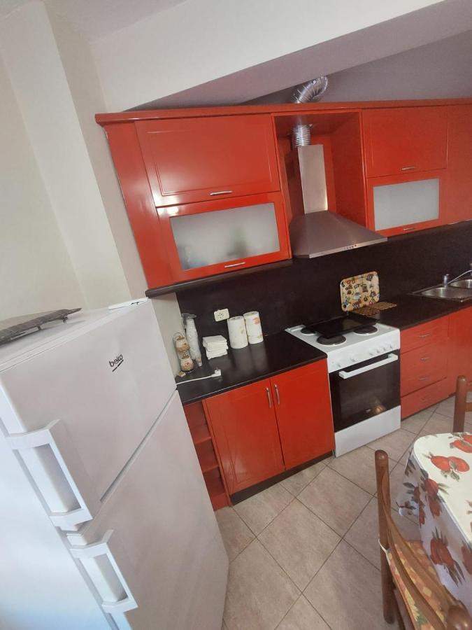 Skerdi's apartament Apartment Sarande Bagian luar foto